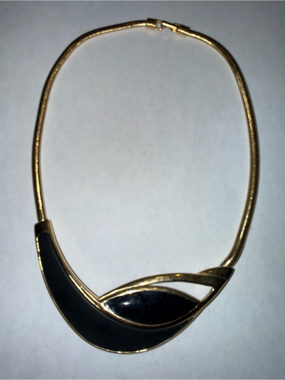 Vintage 70 Signed Kunio Matsumoto Trifari Gold Black Enamel Snake Chain Necklace
